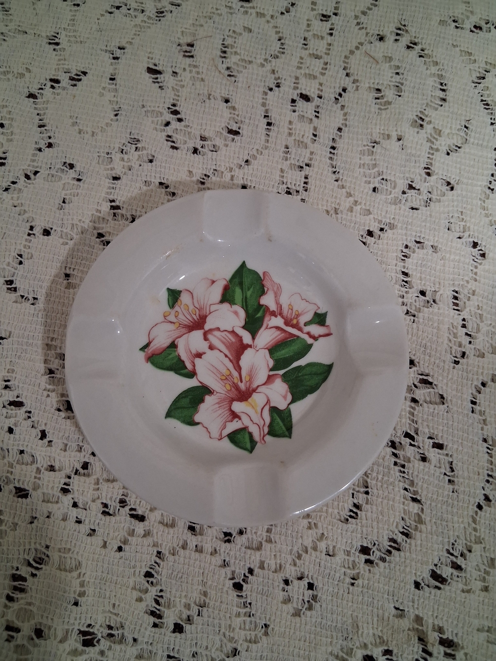 White Floral Ceramic Ashtray with Pink Lily Design